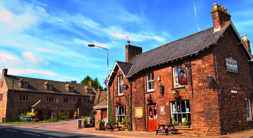 The George Inn & Millingbrook Lodge Ltd Lydney Kültér fotó